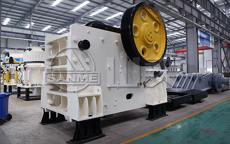 900*1200鄂式破碎機(jī)多少錢一臺？產(chǎn)量如何？