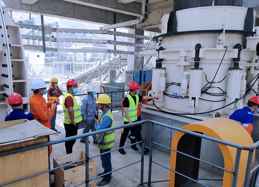 SMS系列多缸液壓圓錐破碎機，精品骨料生產(chǎn)線的理想選擇