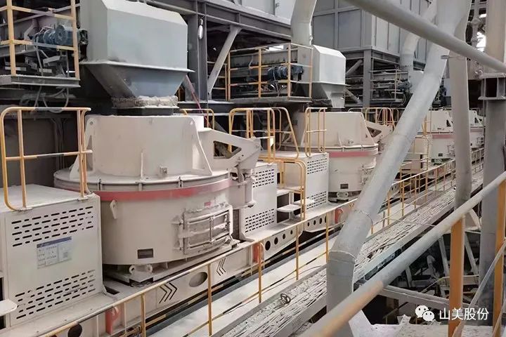 砂石協(xié)會(huì)報(bào)道！上海山美大進(jìn)料、大產(chǎn)量立式?jīng)_擊破碎機(jī)（制砂機(jī)）成功用于東方希望骨料生產(chǎn)線升級(jí)改造項(xiàng)目！