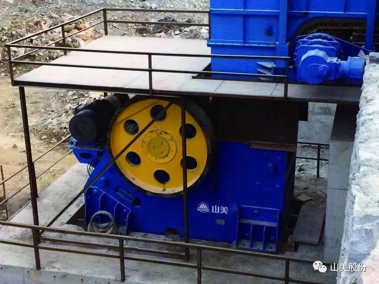 鄂式破碎機 鄂式破碎機