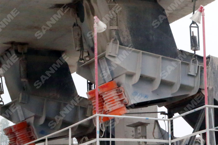 振動(dòng)給料機(jī)料倉(cāng)堵得原因有哪些？