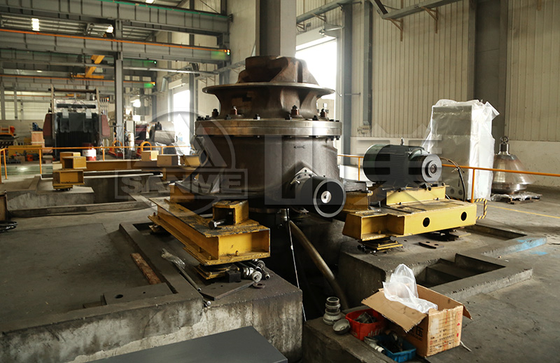 圓錐破碎機(jī)與錘式破碎機(jī)哪個(gè)破碎花崗巖效果好？