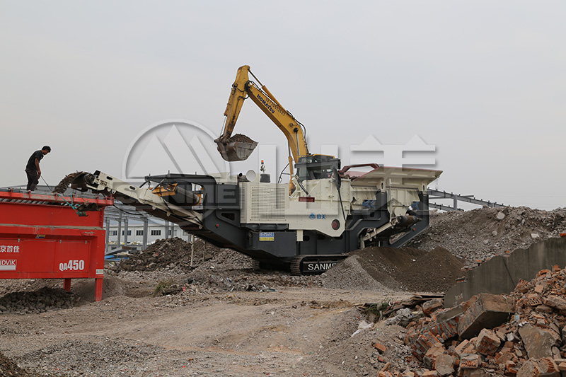 輪胎式移動破碎站的性能優(yōu)勢有哪些？