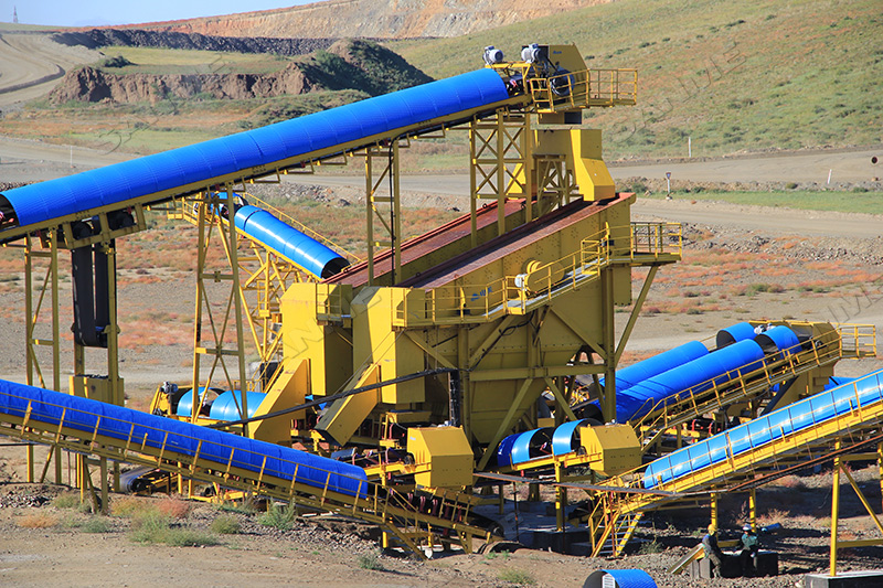 機制砂生產(chǎn)線選固定式還是移動式？理性選擇提升生產(chǎn)效率