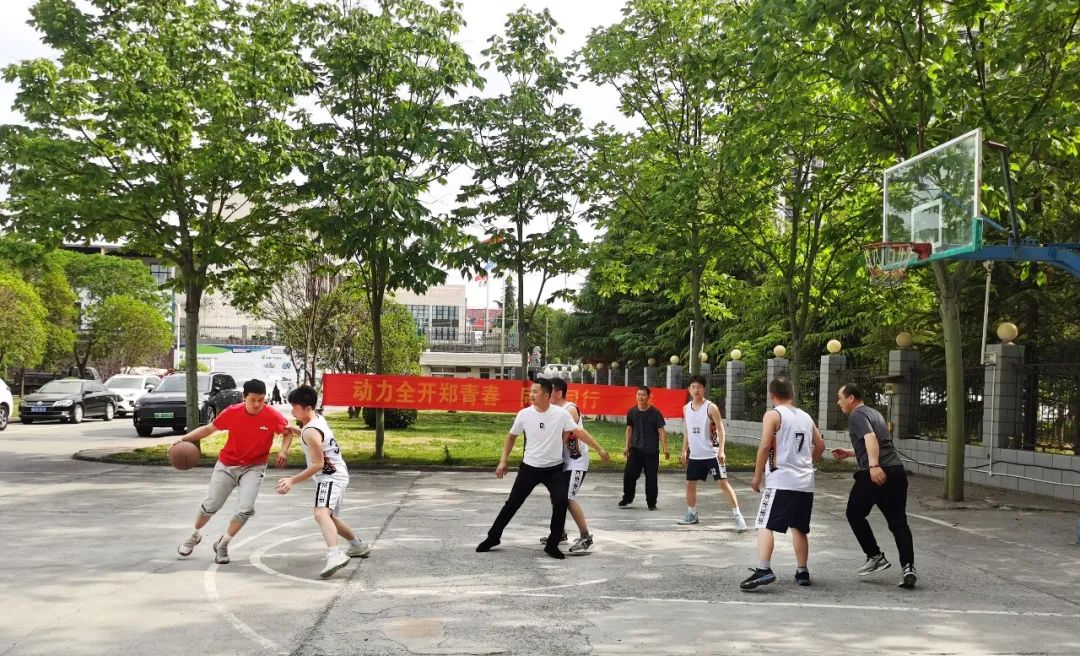 上海山美股份2025春季運(yùn)動(dòng)會(huì)火熱啟幕！拔河、籃球預(yù)賽燃情開(kāi)戰(zhàn)